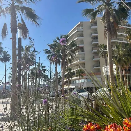 French Riviera Chic Cocoon - Pool, Beach, Parking Apartman *